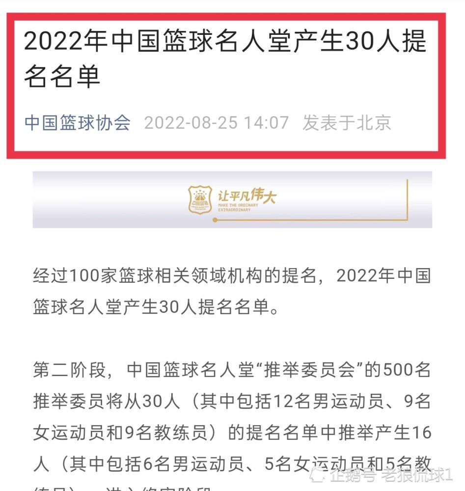 他看着叶辰，主动双膝跪地，一个头磕在地上，更咽道：叶先生，感谢您能网开一面，从今往后，陈忠磊必将以您马首是瞻、为您尽力尽忠。